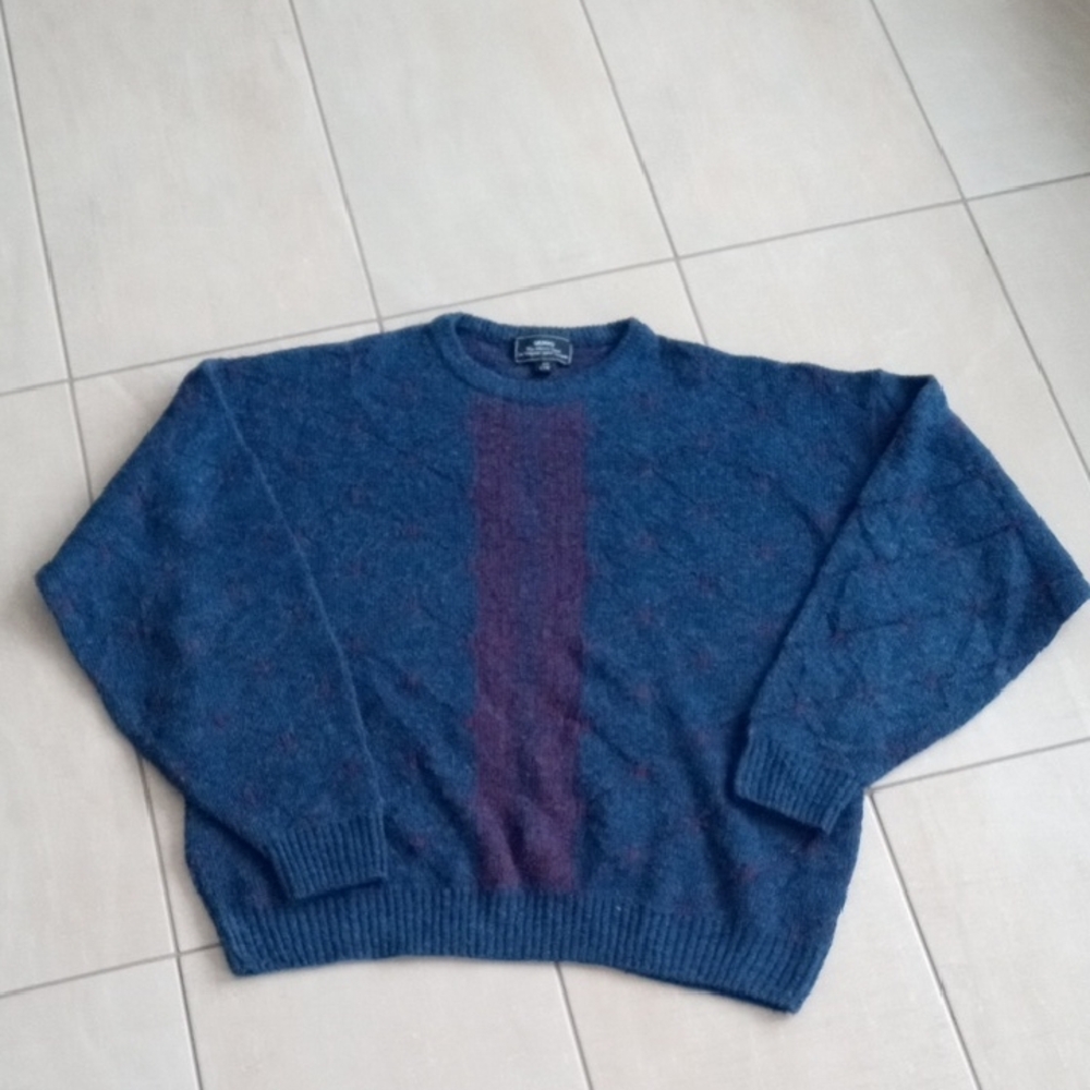 Sears Men's Blue and Red Crewneck Sweater